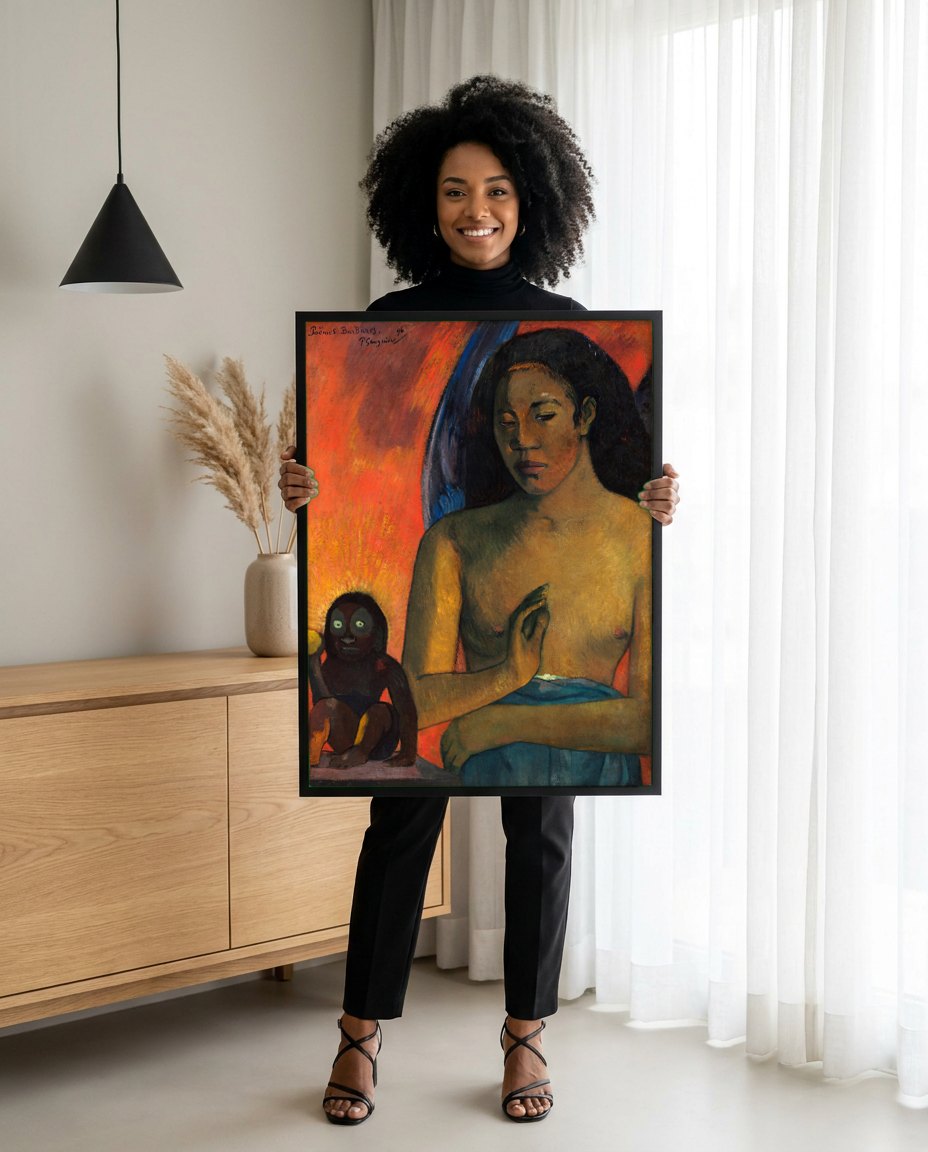 Quadro Decorativo Poèmes Barbares - Paul Gauguin | modelo apresentando o quadro emoldurado