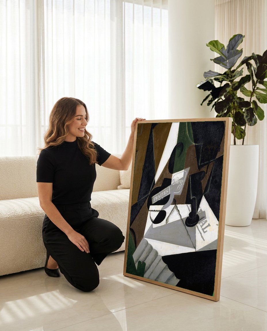Quadro Decorativo Natureza Morta com Garrafa - Juan Gris com modelo em ambiente