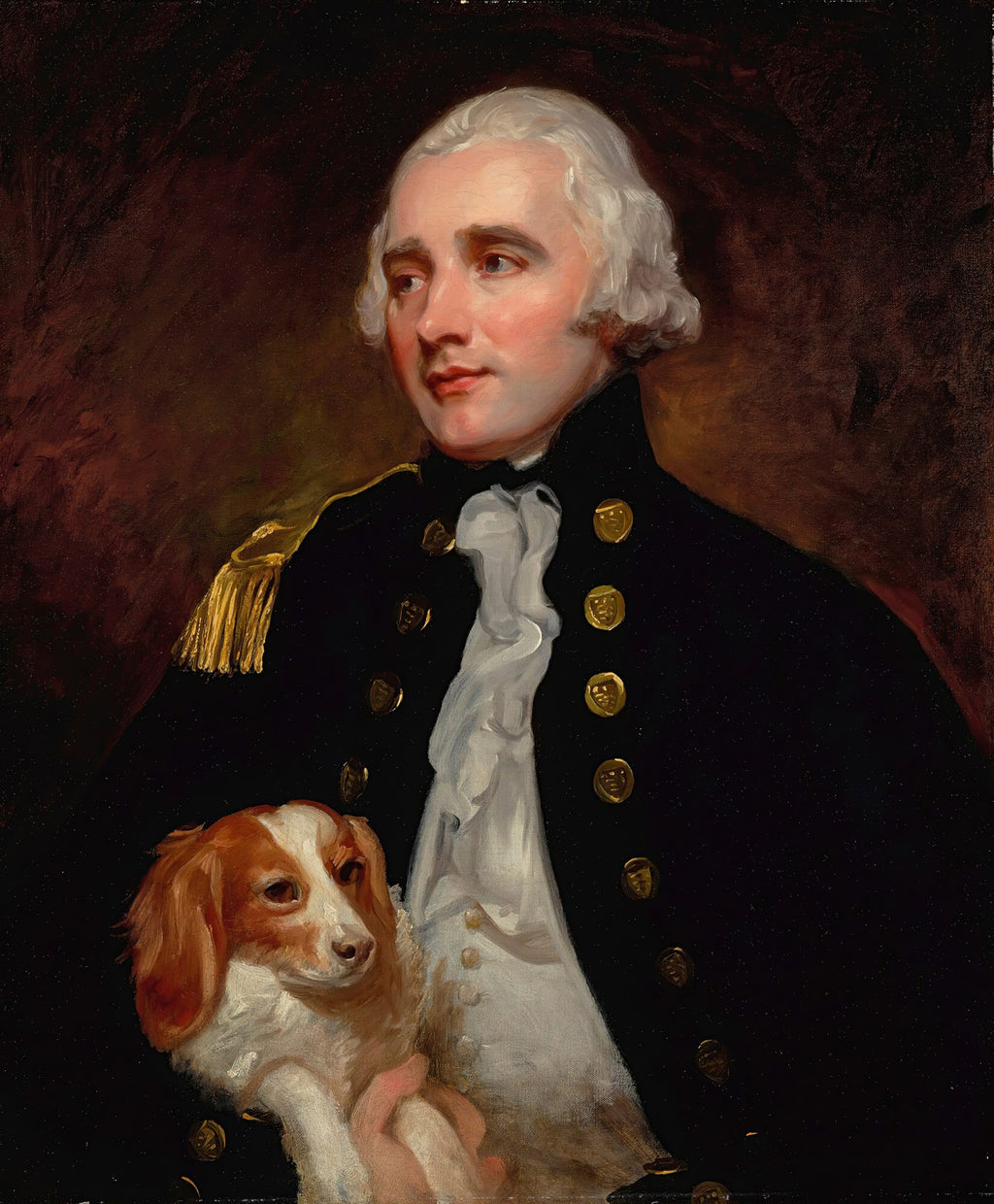 Retrato clássico de um cavalheiro com peruca branca e casaco azul marinho, segurando um pequeno cão de pelagem branca e caramelo. Atribuído a George Romney.
