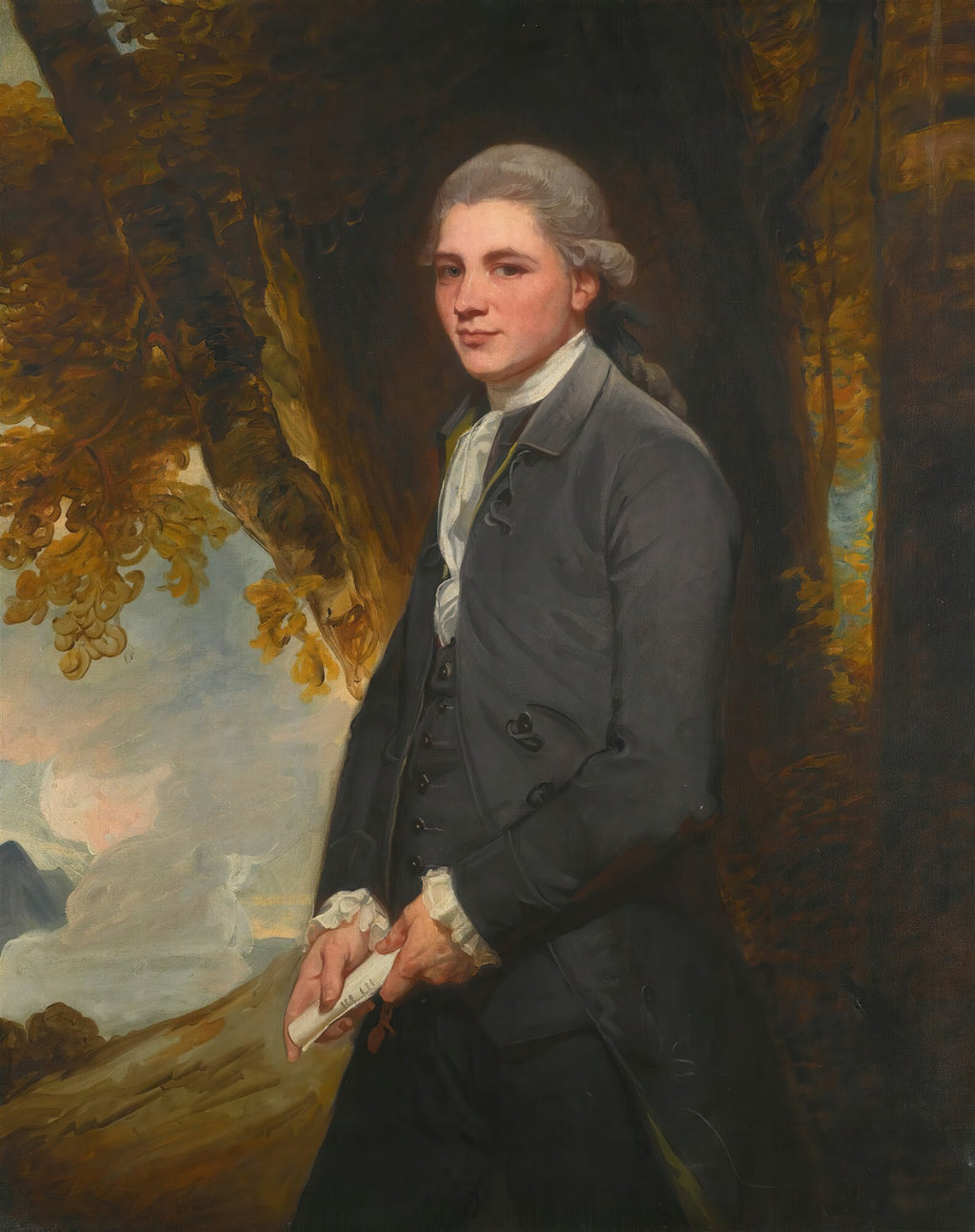 Retrato de um cavalheiro jovem, de cabelos grisalhos e peruca, em casaco escuro, com um papel nas mãos, posando contra um fundo de paisagem com árvores e céu nublado. Pintura a óleo de George Romney.