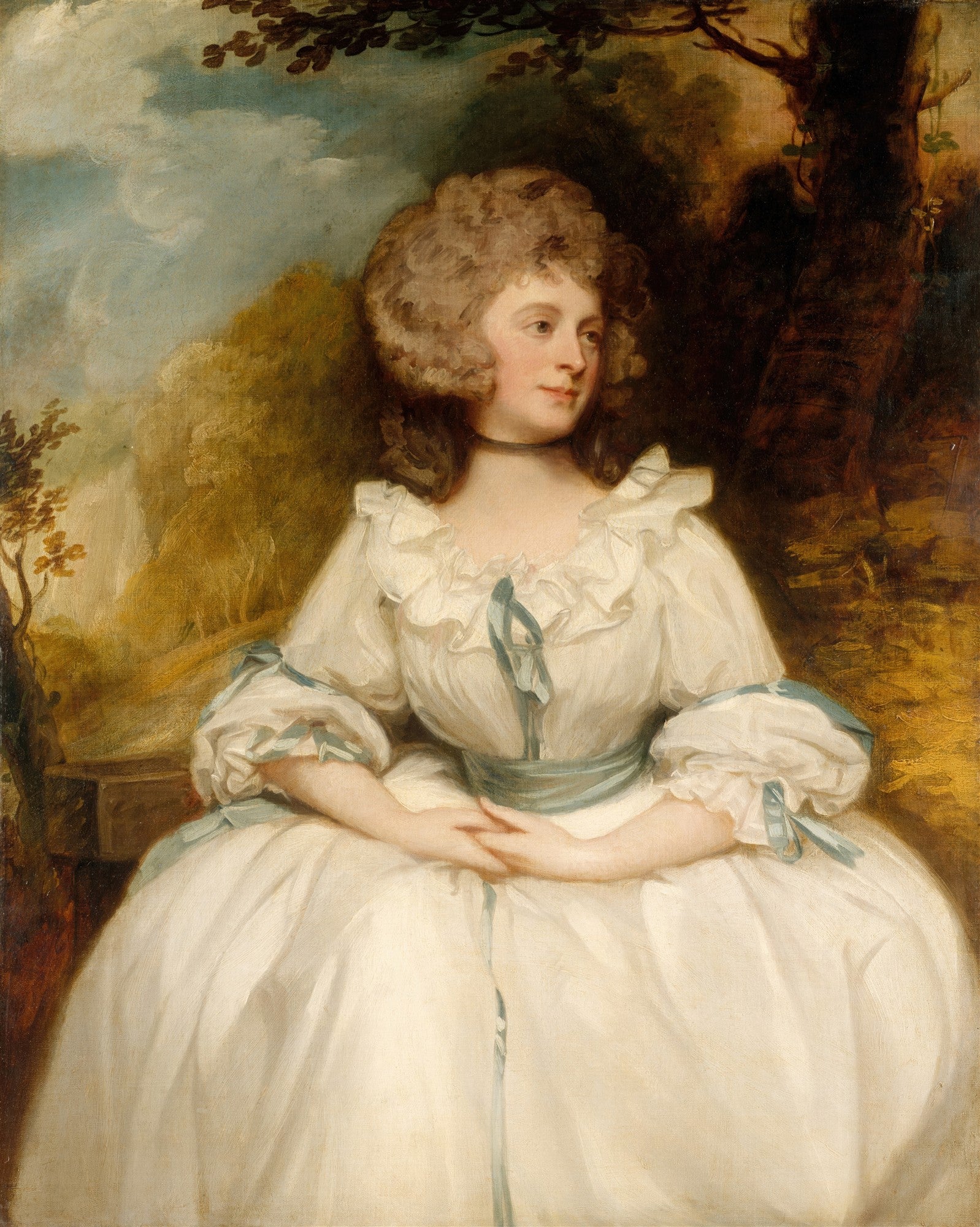 Quadro decorativo com retrato de Lady Hamilton, obra de George Romney. Uma mulher com vestido branco e laços azuis sentada em um cenário campestre com árvores e céu nublado.