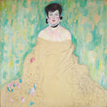 Retrato inacabado de uma mulher de cabelo escuro, com um colar de renda branca e fita preta, em um vestido bege com detalhes florais esboçados, contra um fundo abstrato verde e amarelo, atribuído a Gustav Klimt.
