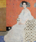 Retrato de Adele Bloch-Bauer I, pintado por Gustav Klimt, mostrando uma mulher com vestido branco e joias, sentada em um trono ricamente decorado com padrões dourados e geométricos, sobre um fundo laranja e dourado.