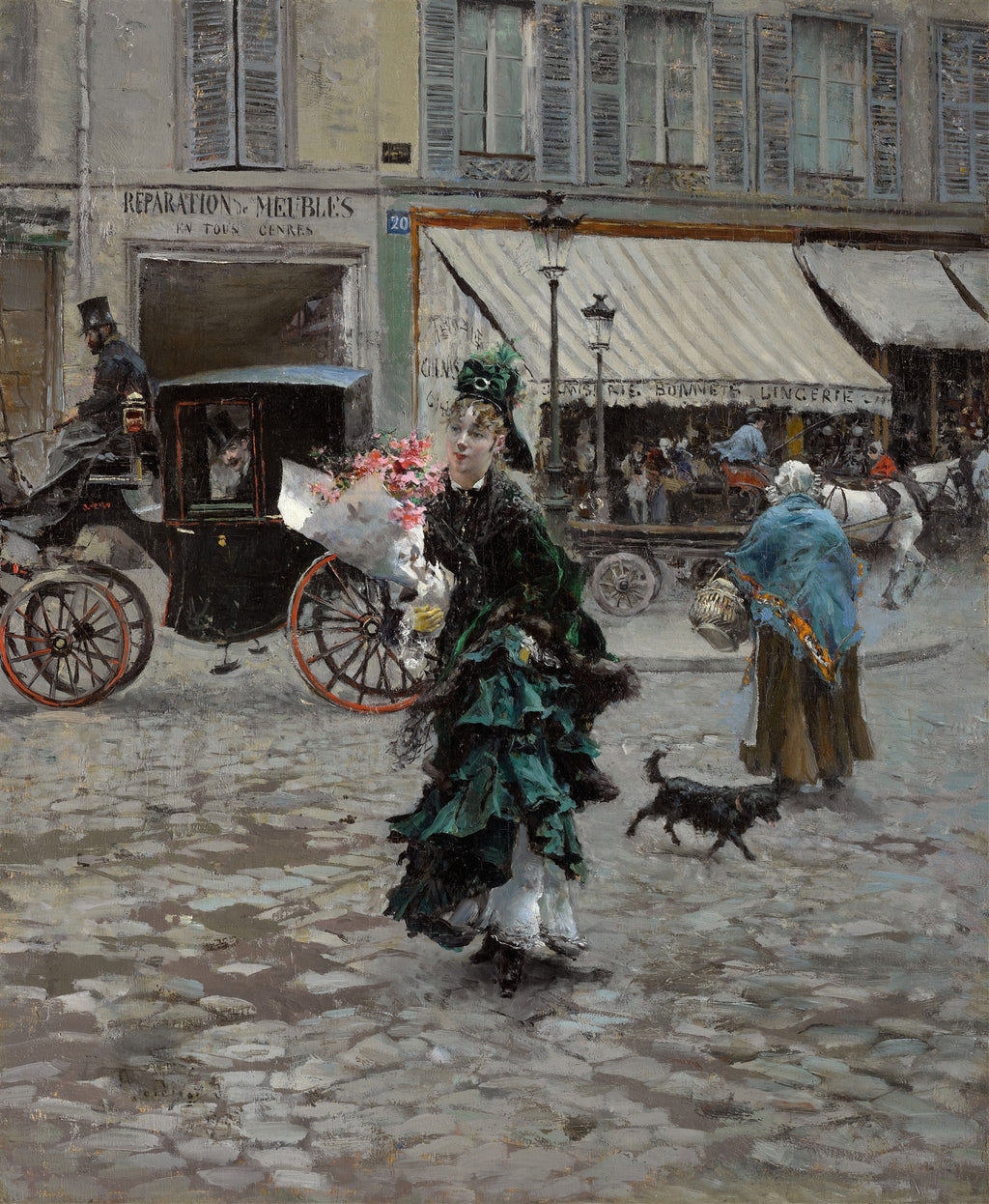 Uma mulher elegante com um vestido verde e buquê de flores caminhando em uma rua de paralelepípedos em Paris, com carruagens e lojas ao fundo, em uma pintura de Giovanni Boldini.