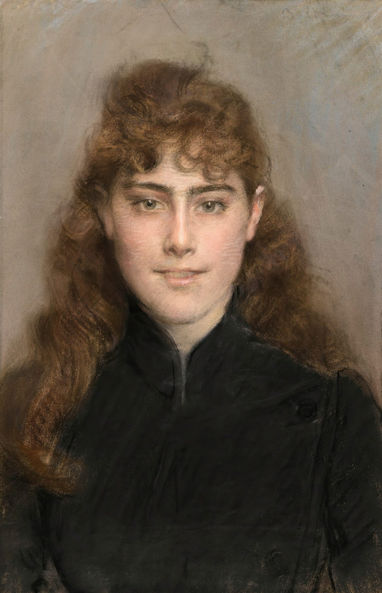 Retrato de busto de uma jovem mulher com cabelos castanhos volumosos e ondulados, usando uma jaqueta preta de gola alta, contra um fundo neutro em tons de cinza claro. A expressão é serena e os olhos claros fixam o observador. A técnica parece ser pastel ou carvão com toques de cor.