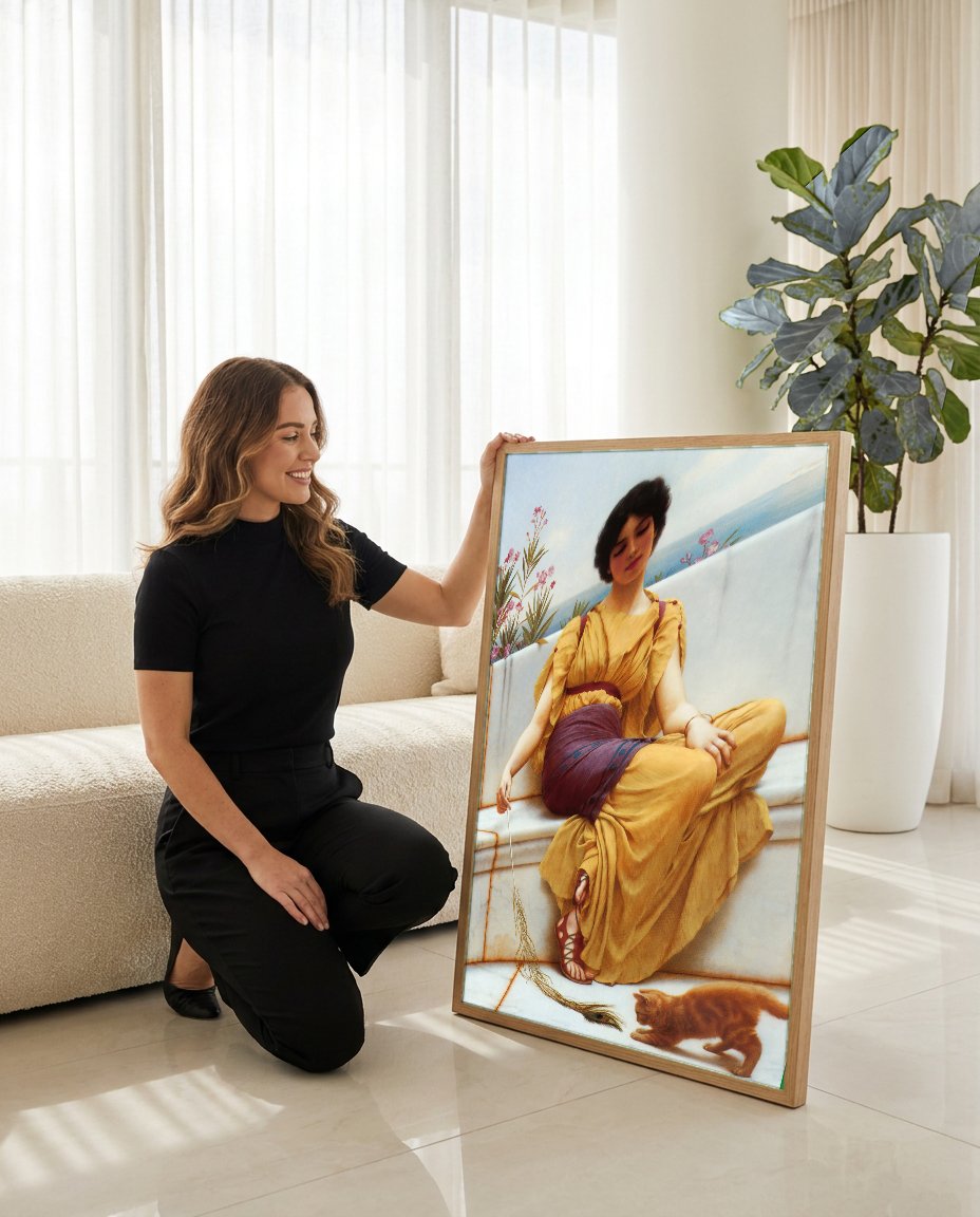 Quadro Decorativo 'Mischief and Repose' - Godward com modelo em ambiente