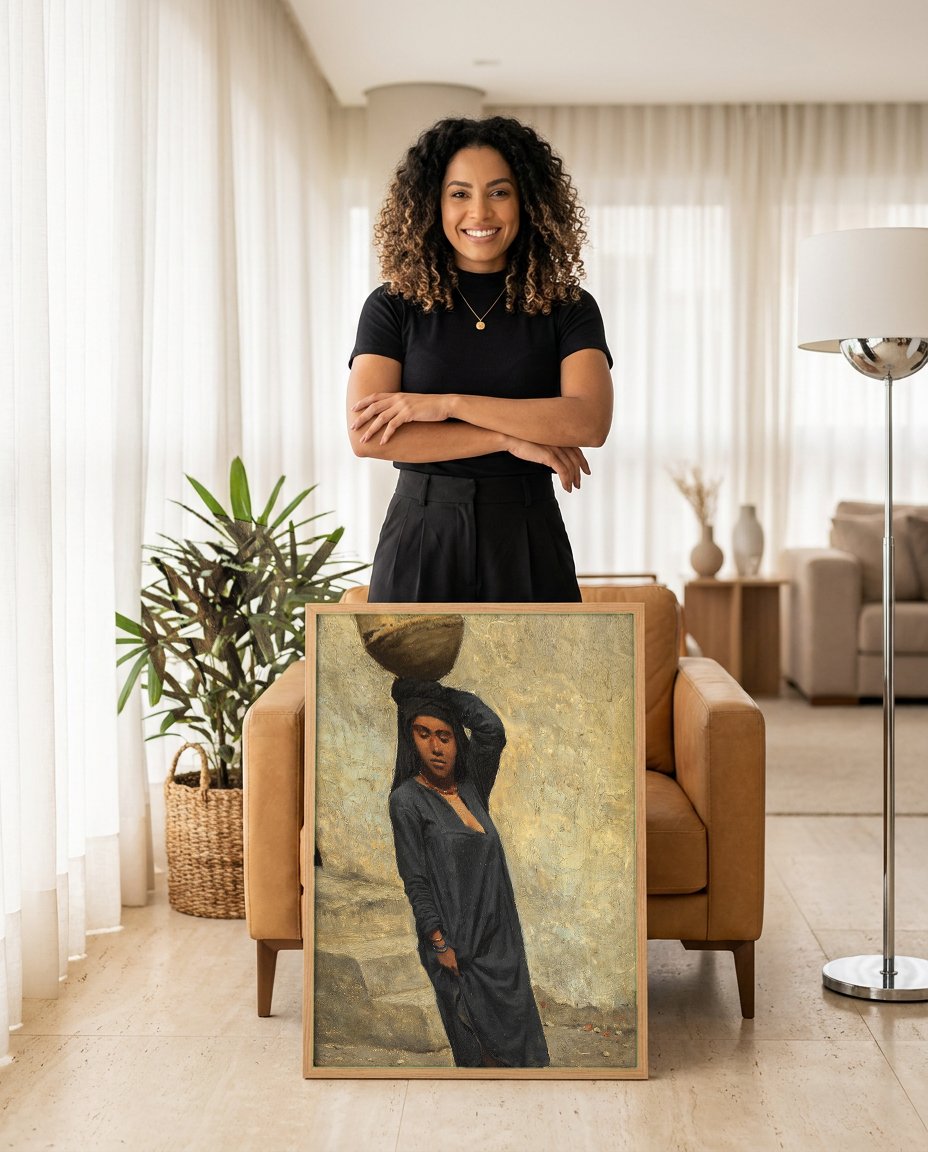 Quadro Decorativo A Carregadora de Água - Deutsch com modelo em ambiente