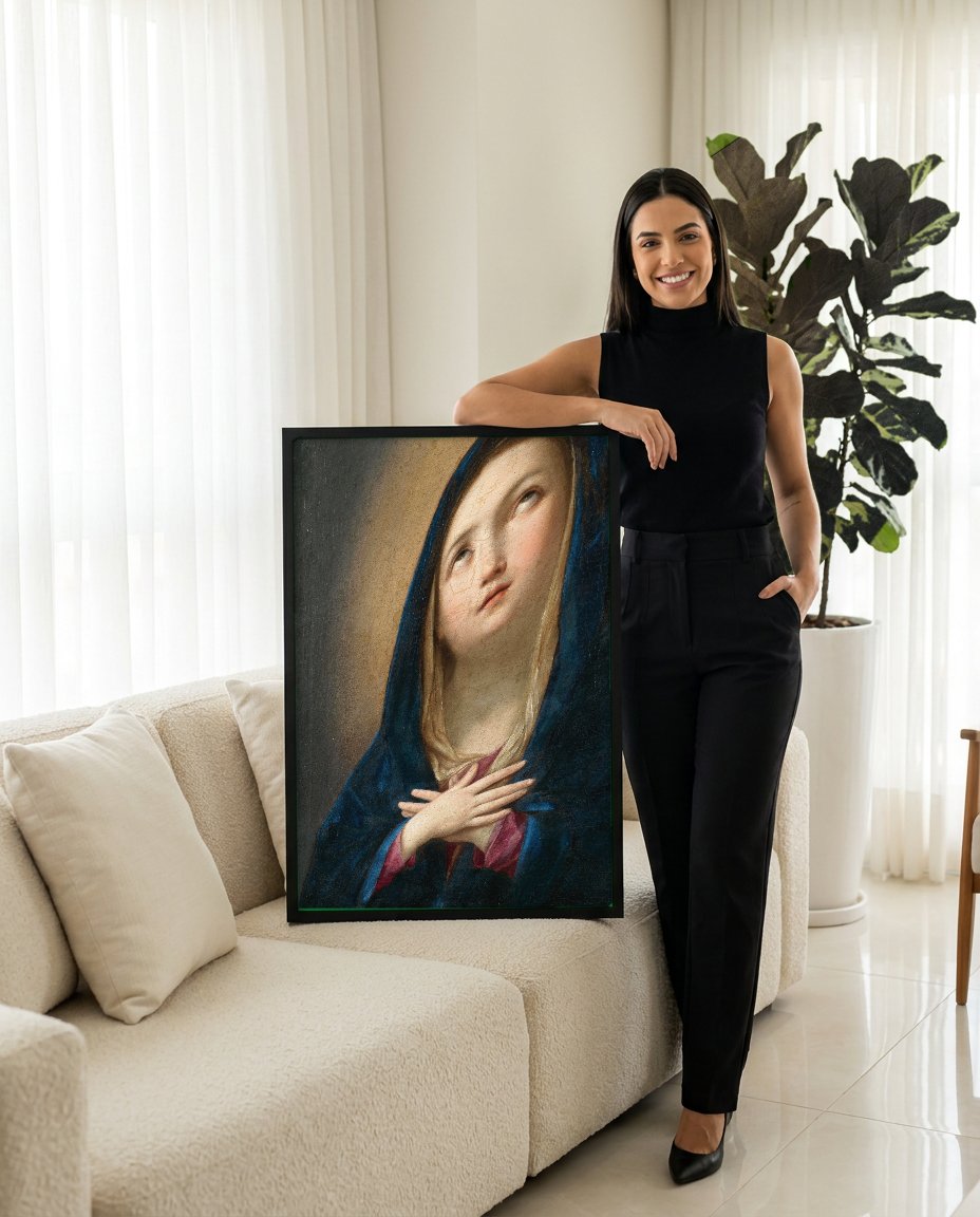 Quadro Decorativo A Virgem em Oração - Guido Reni com modelo em ambiente