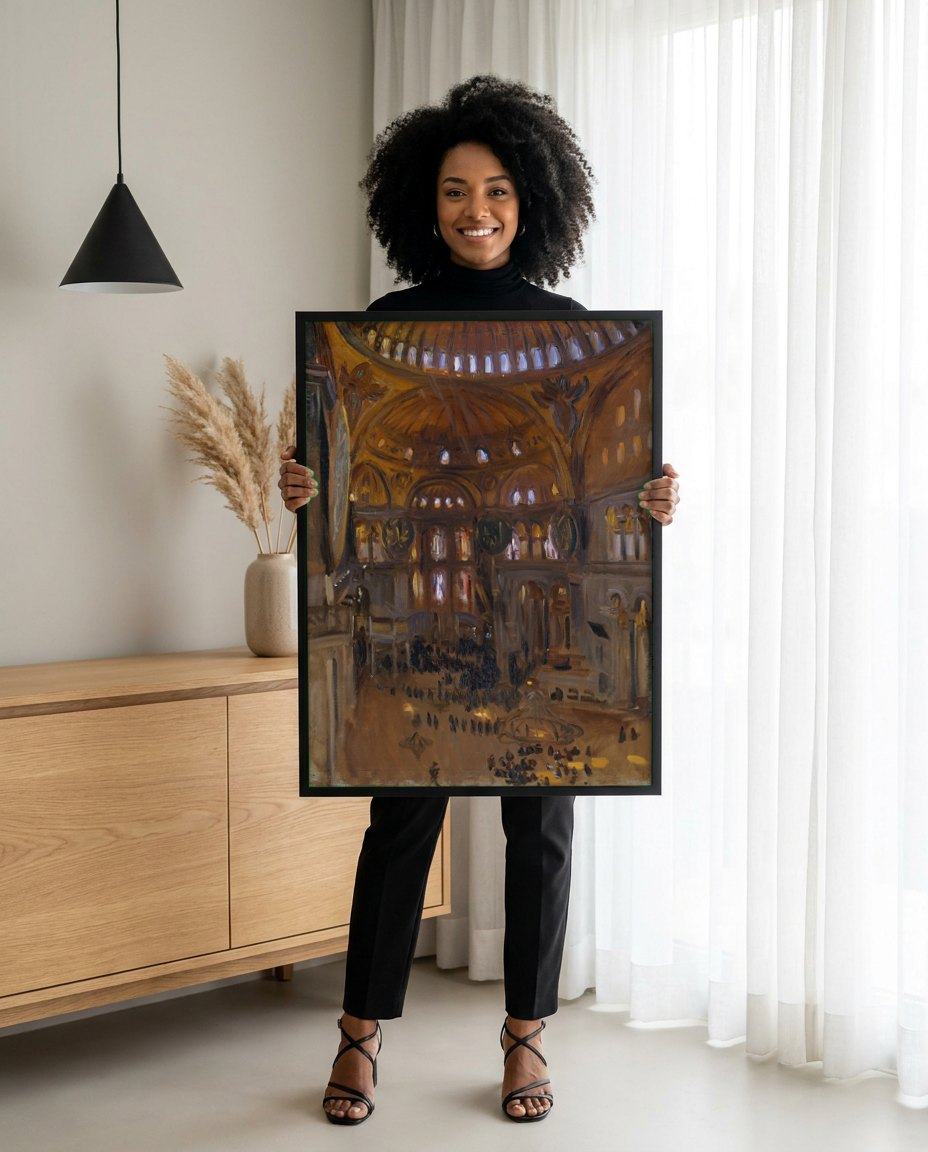 Quadro Decorativo Interior da Hagia Sophia - John Singer Sargent | modelo apresentando o quadro emoldurado