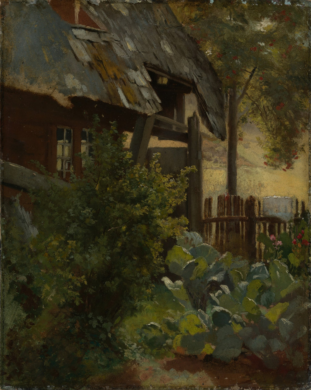 Pintura a óleo de Hans Thoma, 'Casa de Campo com Horta', retratando uma casa rústica com telhado de palha, cercada por uma horta verde e exuberante sob uma luz suave. Um pedaço de cerca de madeira e árvores ao fundo completam a cena campestre.