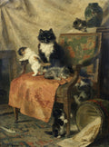 Pintura a óleo de Henriëtte Ronner-Knip mostrando uma gata preta e branca com cinco filhotes brincando em uma poltrona antiga e no chão, com objetos de época ao redor.
