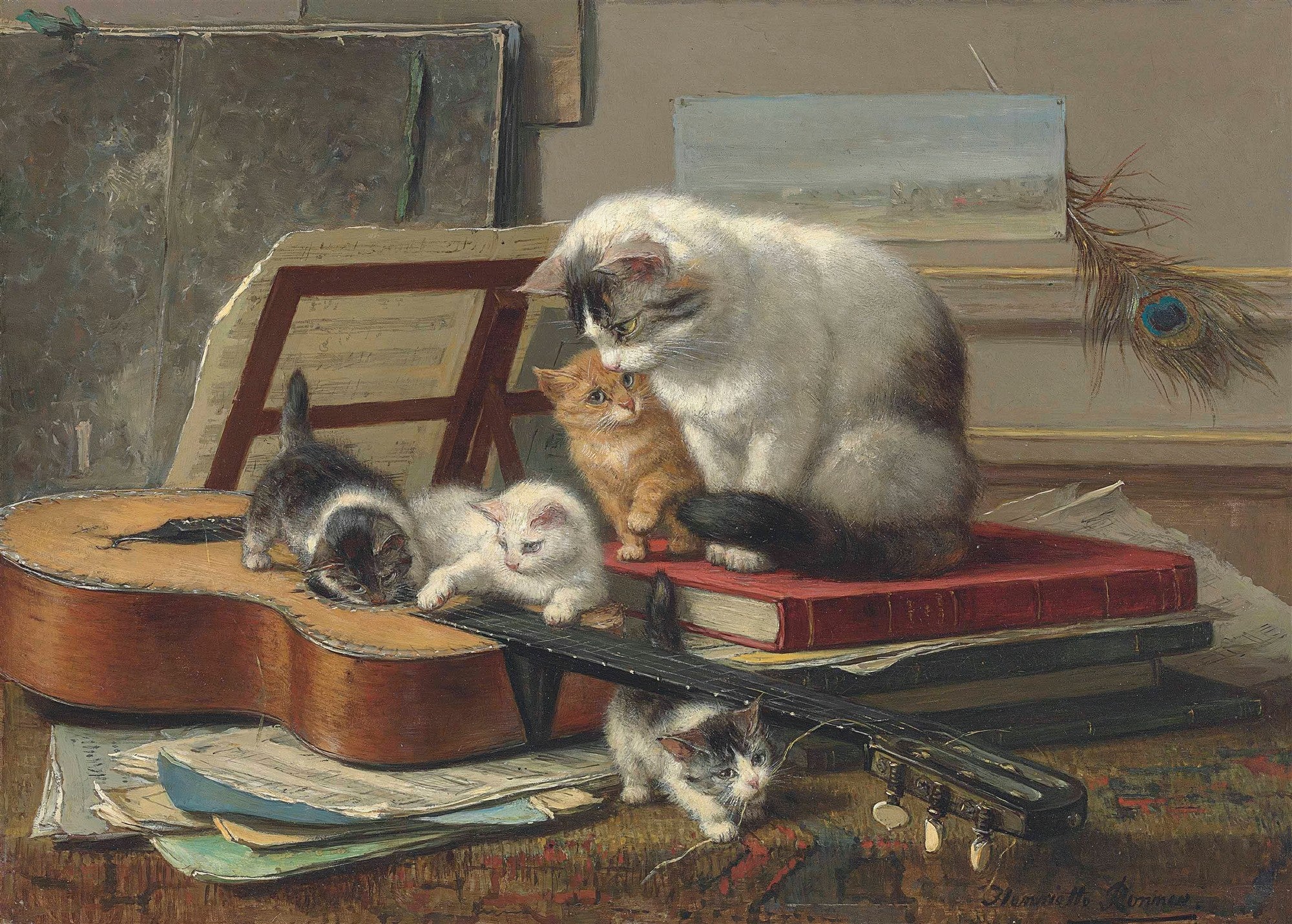Pintura a óleo de Henriëtte Ronner-Knip com uma gata adulta e quatro gatinhos brincando ao redor de um violão e partituras, em tons terrosos e cinzentos.