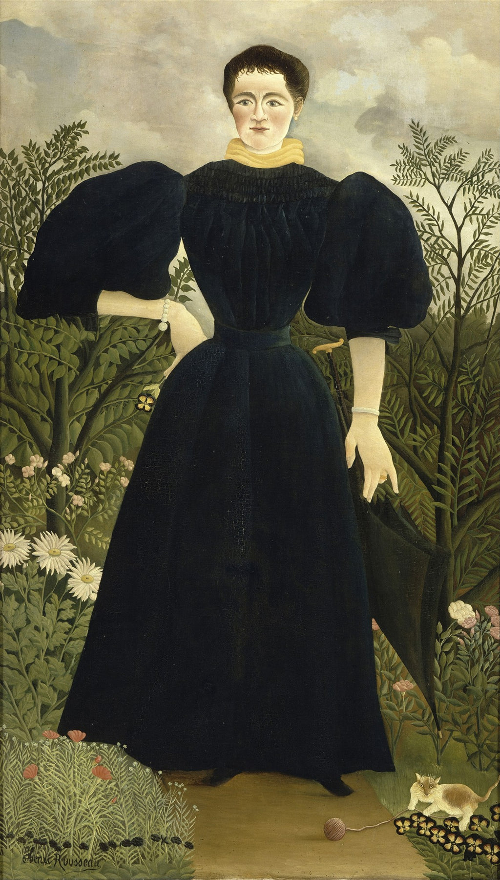 Retrato de mulher com vestido escuro em meio a um jardim tropical, estilo naïf, obra de Henri Rousseau.