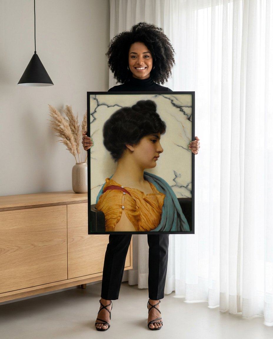 Quadro Decorativo A Contemplação - John William Godward | modelo apresentando o quadro emoldurado