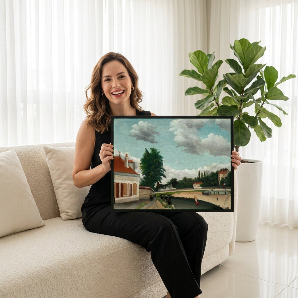 Quadro Decorativo Paisagem Fluvial - Henri Rousseau | modelo apresentando o quadro emoldurado