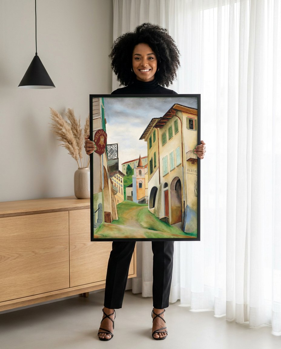 Quadro Decorativo 'Rua na Itália' - Moïse Kisling | modelo apresentando o quadro emoldurado