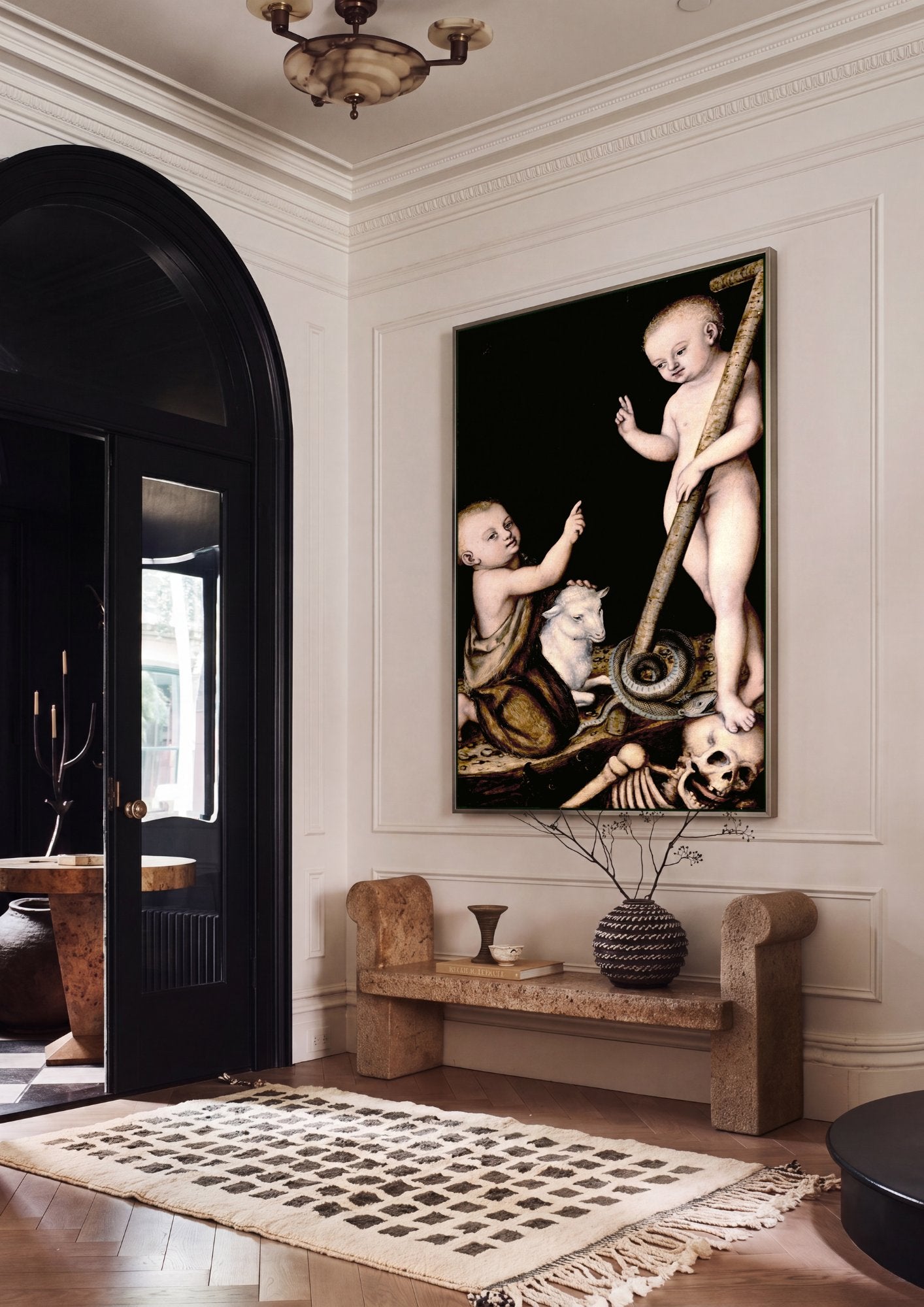 Quadro Decorativo Crianças com Cordeiro e Crânio - Lucas Cranach em ambiente decorado