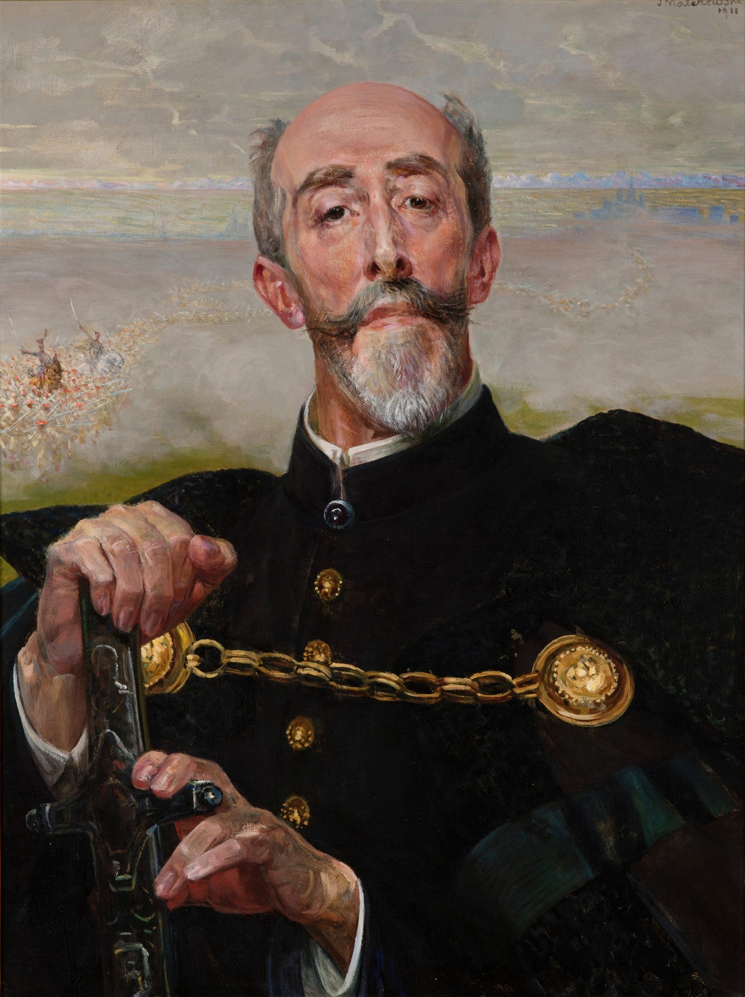 Retrato de um homem de meia-idade com bigode e barba grisalhos, vestindo um casaco escuro com detalhes dourados, segurando um objeto, com uma cena de batalha distante e etérea ao fundo. A obra é de Jacek Malczewski e é conhecida como 'O Poeta'.