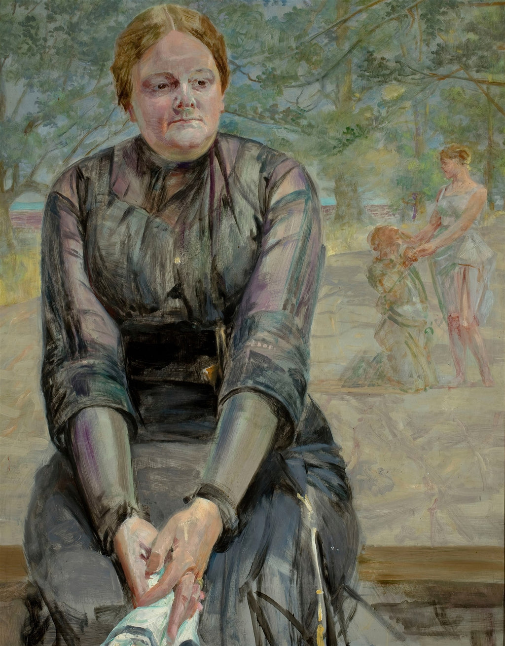 Retrato de uma mulher sentada em primeiro plano, com expressão pensativa. Ao fundo, figuras alegóricas em um cenário natural. Atribuída a Jacek Malczewski.