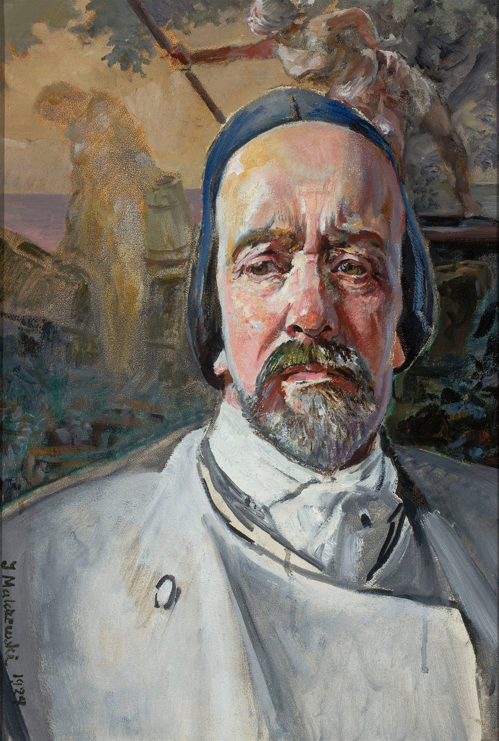 Autorretrato de Jacek Malczewski, um homem de barba e bigode, olhar intenso, vestindo um robe. Ao fundo, figuras etéreas e paisagem misteriosa em tons terrosos e azul. Arte simbolista.