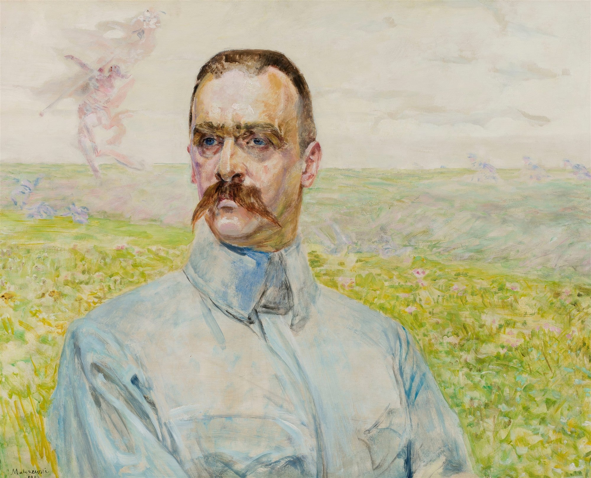 Retrato de um homem com bigode, vestindo camisa azul clara, em um campo verde, com figuras etéreas aladas flutuando no céu. Obra de Jacek Malczewski.