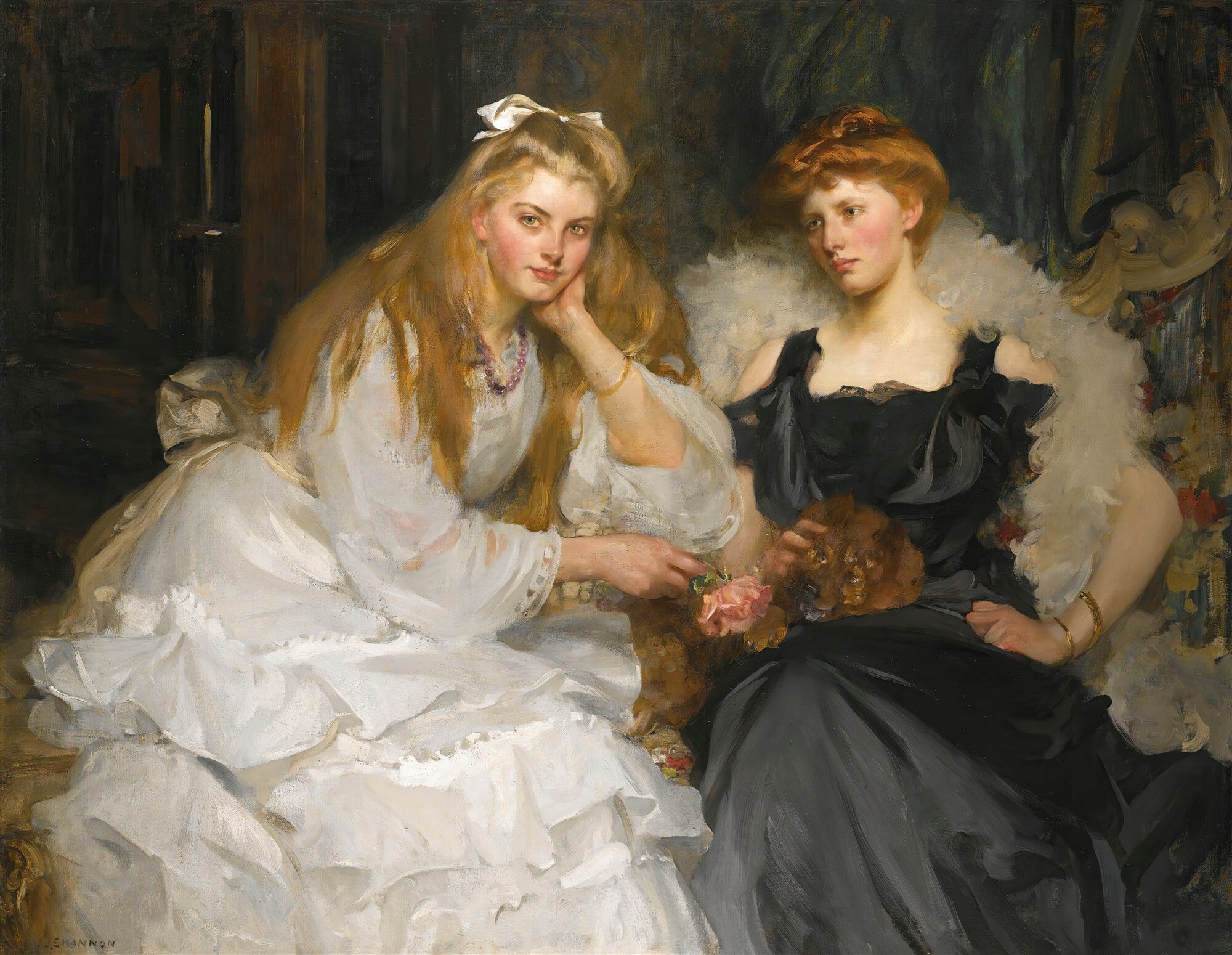 Retrato de duas jovens mulheres, uma de cabelos loiros e vestido branco, a outra ruiva com vestido preto e estola branca, ambas com um cãozinho, pintado por James Jebusa Shannon.
