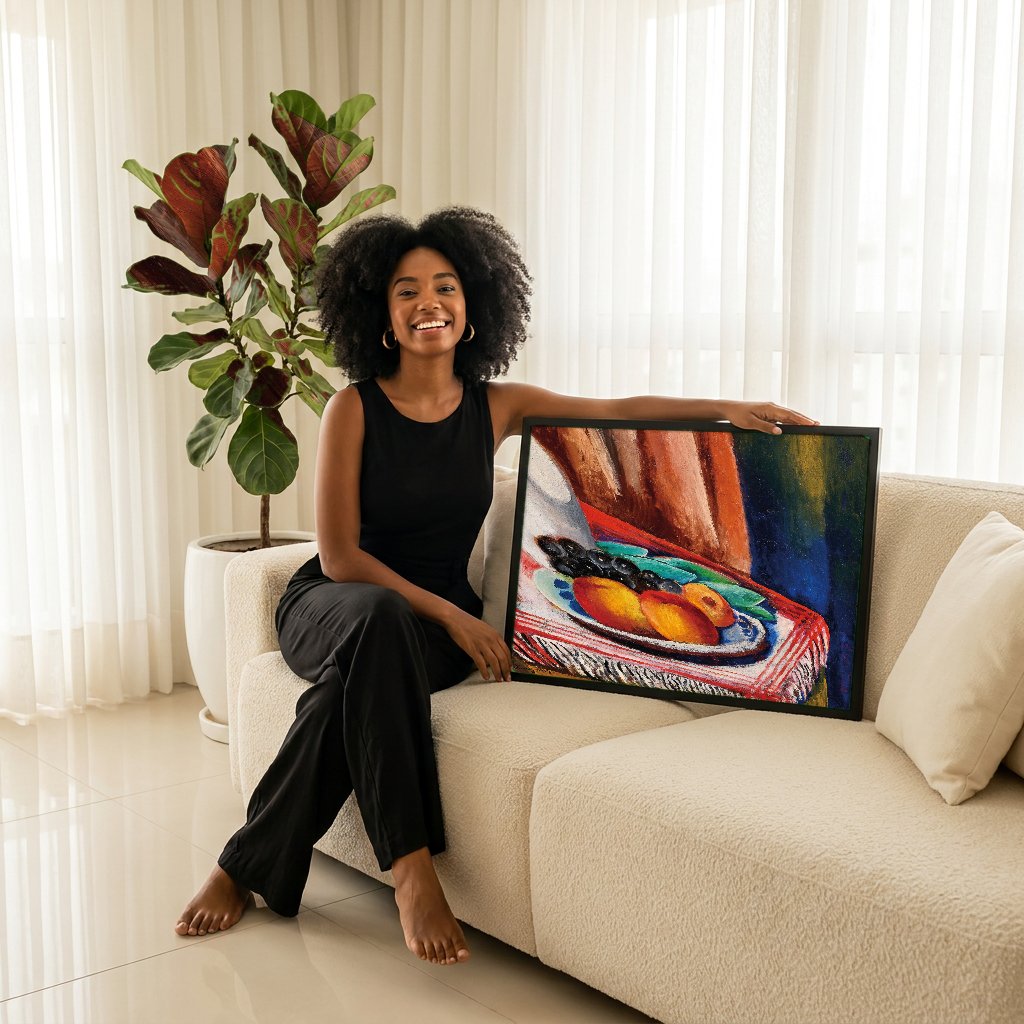 Quadro Decorativo Natureza-Morta com Jarra e Frutas - Moïse Kisling com modelo em ambiente