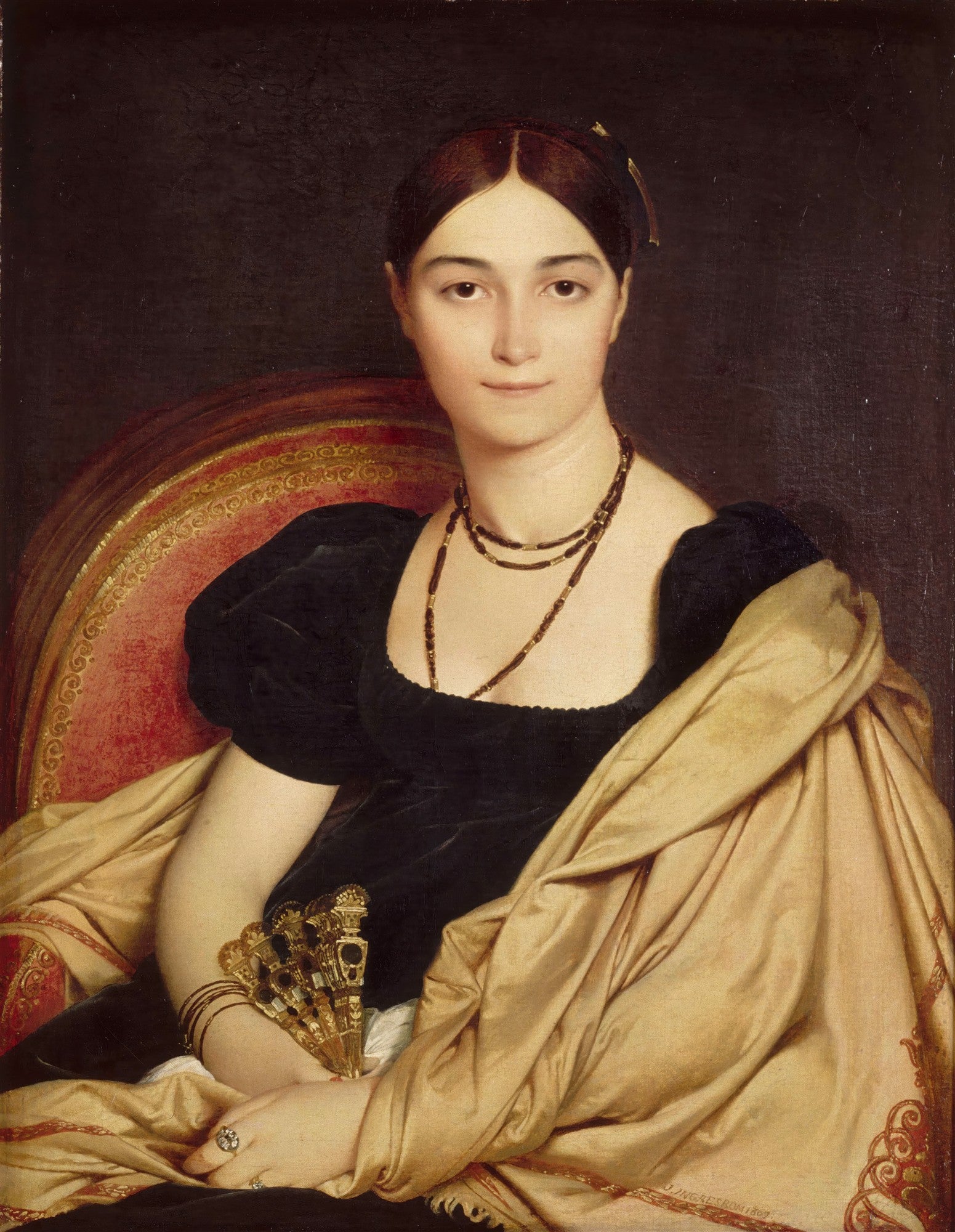 Retrato de Madame Jacques-Ignace Hittorff por Jean-Auguste Dominique Ingres, mulher em vestido preto com xaile dourado, sentada em poltrona vermelha, olhar sereno.