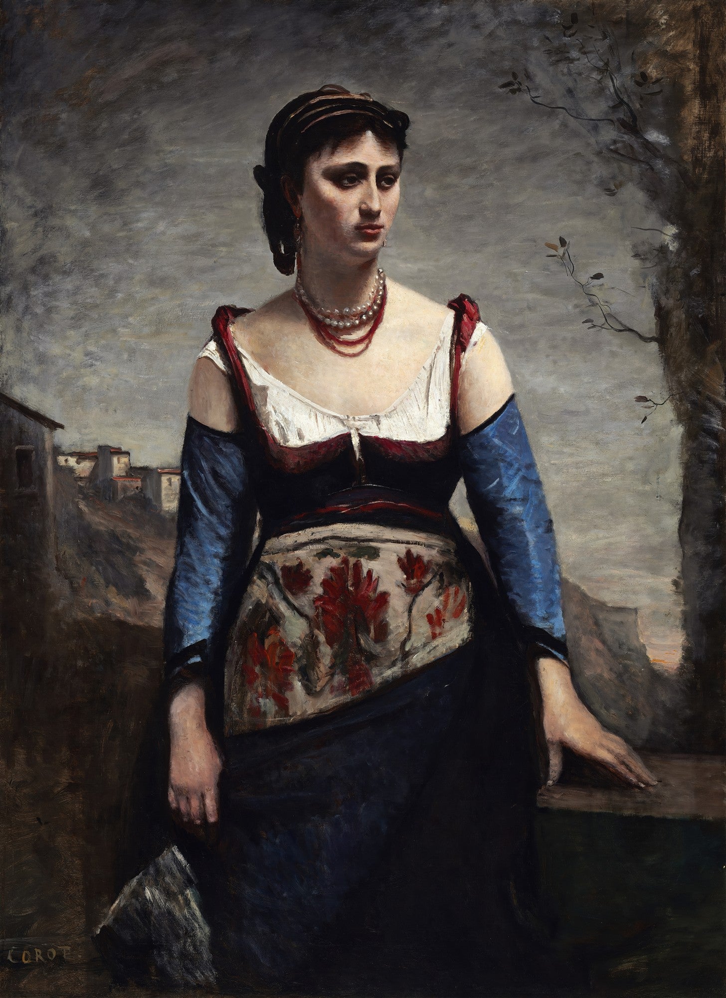 Retrato de uma mulher com vestes tradicionais e colar de pérolas, com paisagem ao fundo, obra de Jean-Baptiste Camille Corot.