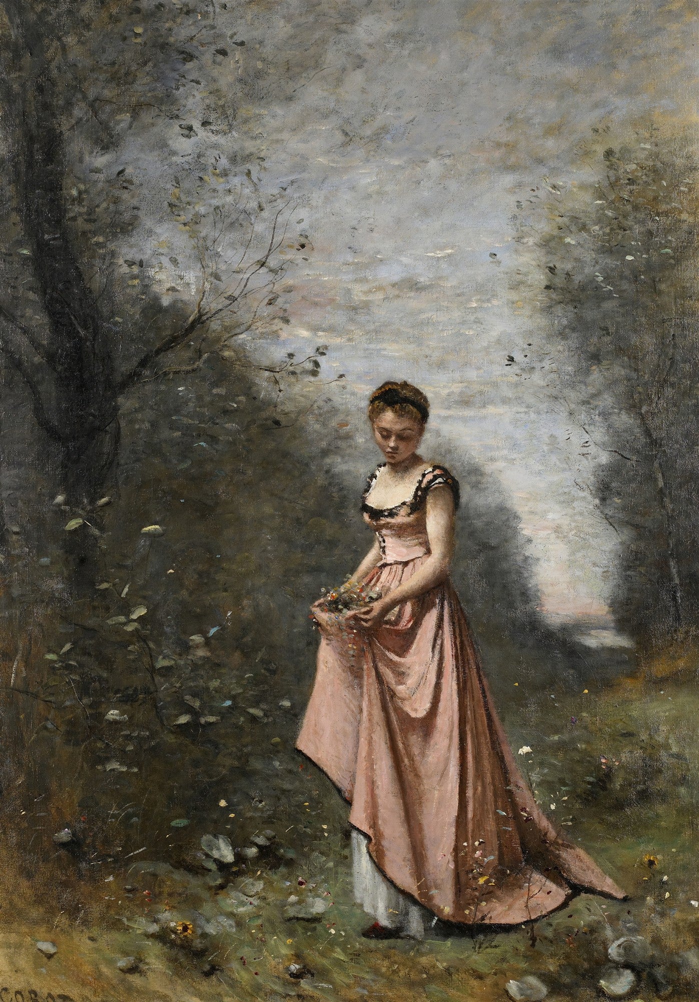 Quadro decorativo 'A Jovem de Rosa' de Jean-Baptiste Camille Corot, mostrando uma mulher de vestido rosa colhendo flores em um bosque com luz difusa.