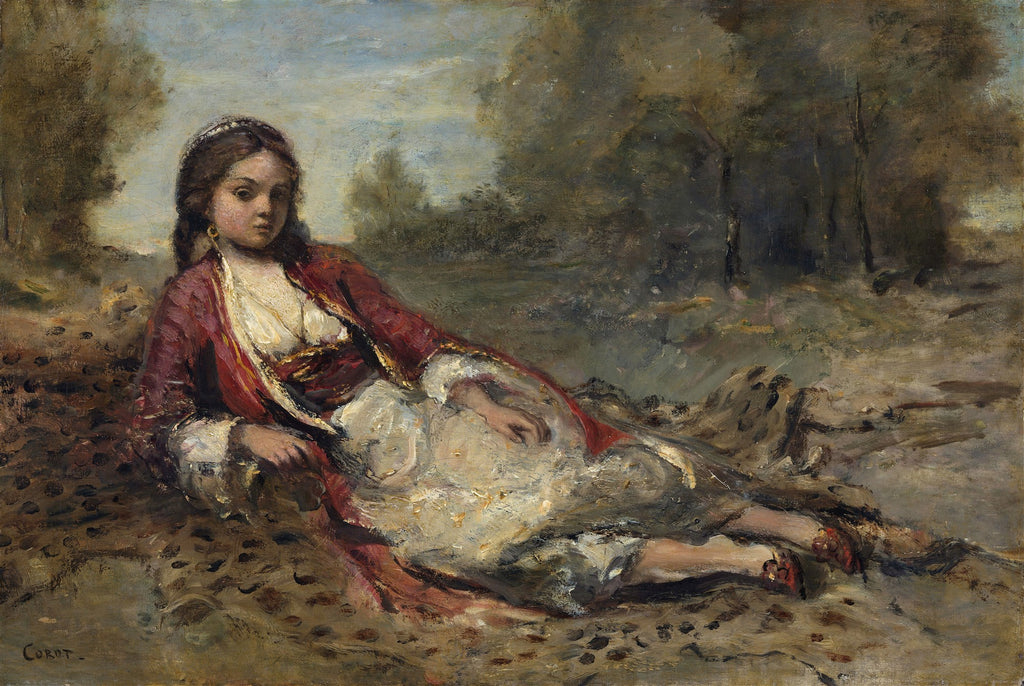 Pintura a óleo de Jean-Baptiste Camille Corot mostrando uma jovem mulher deitada em um ambiente natural, vestindo trajes argelinos tradicionais em tons de vermelho e branco, com expressão pensativa. A paisagem ao fundo é escura e borrada, com árvores e folhagem.