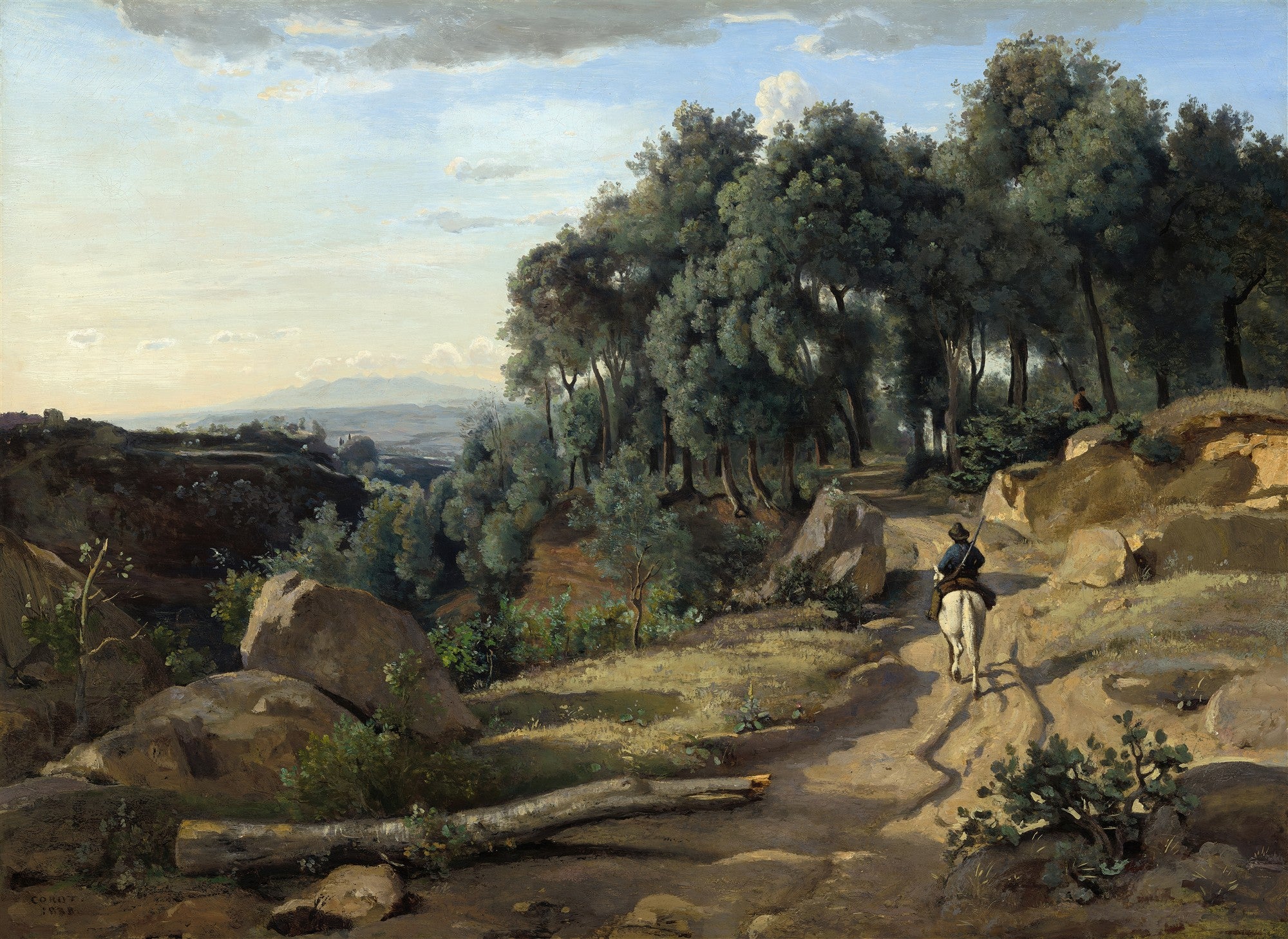 Pintura de Jean-Baptiste Camille Corot, paisagem florestal com um cavaleiro montado em um cavalo branco em um caminho de terra, com rochas e árvores densas ao redor e um vale ao fundo.
