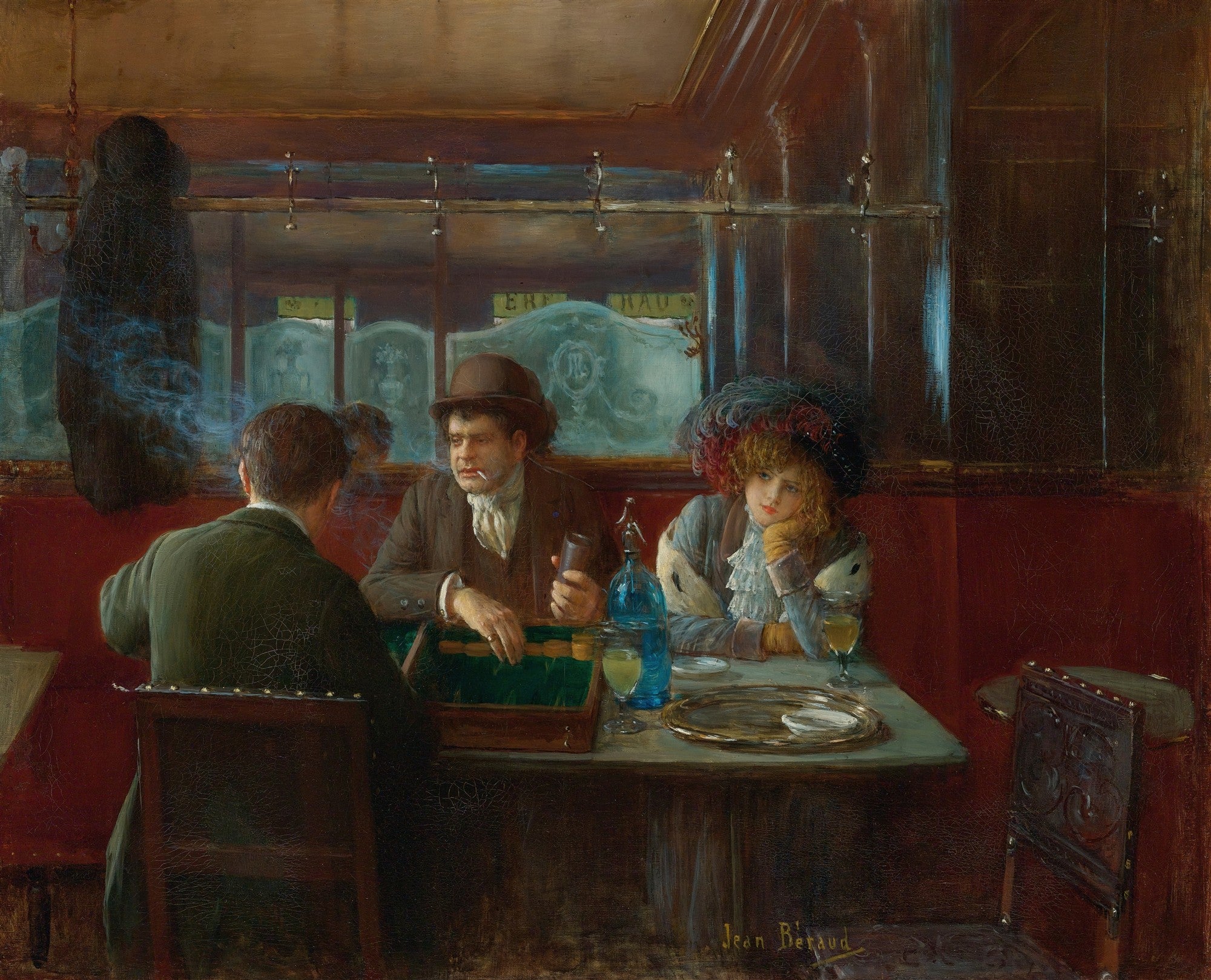 Quadro decorativo 'A Partida de Cartas' de Jean Béraud, mostrando três figuras em um café parisiense: dois homens jogando cartas e uma mulher observando pensativa, com detalhes de fumaça e bebidas na mesa. A obra evoca uma atmosfera misteriosa e íntima.