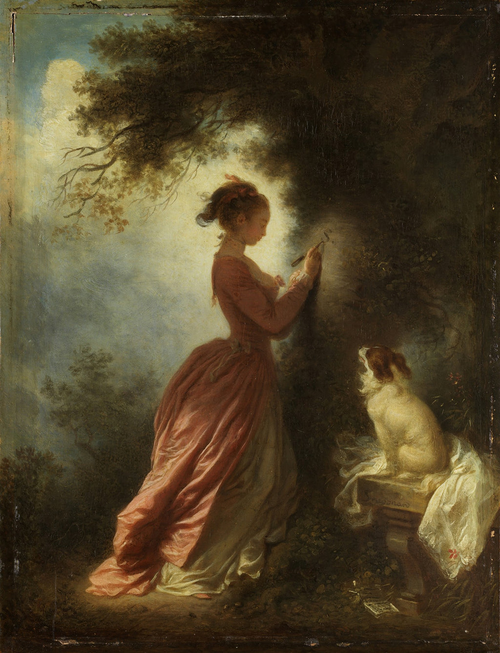 Uma jovem elegantemente vestida em um vestido rosa, escrevendo uma carta em um jardim frondoso, com um cachorro branco ao seu lado. A luz incide sobre ela, vinda da esquerda, e o fundo é escuro e arborizado. A cena é romântica e serena, remetendo ao estilo Rococó.