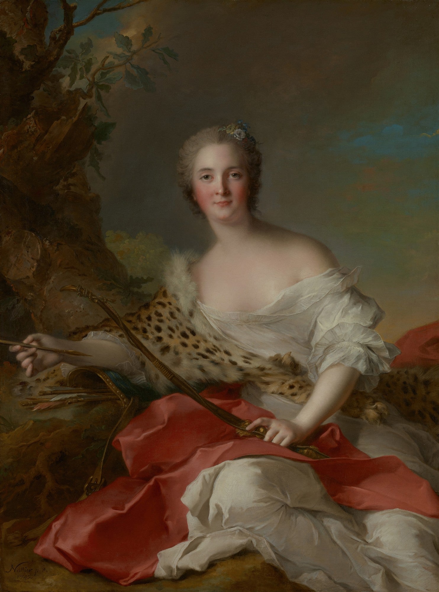 Retrato de uma mulher jovem sentada, vestida como Diana, com manto de pele de leopardo, arco e flechas, em uma paisagem escura. Atribuído a Jean-Marc Nattier.