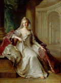 Retrato de uma dama com vestido branco e xale roxo, sentada em um ambiente clássico com colunas e arcos, obra de Jean-Marc Nattier.