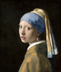 Retrato de A Moça com o Brinco de Pérola, de Johannes Vermeer, com turbante azul e amarelo, brinco de pérola e fundo escuro. Olhar direto e enigmático.