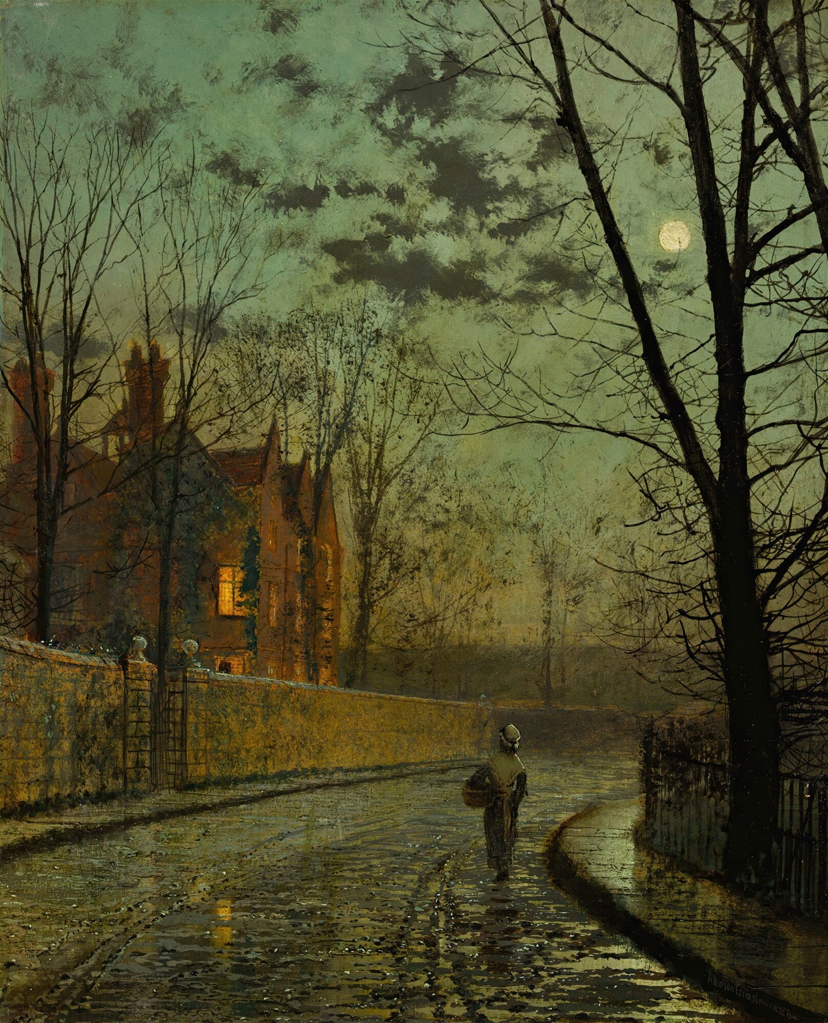 Quadro decorativo de John Atkinson Grimshaw, 'Sob a Luz da Lua', mostrando uma rua noturna molhada sob a luz da lua, com uma casa iluminada e uma figura solitária caminhando, árvores nuas e paredes de pedra.