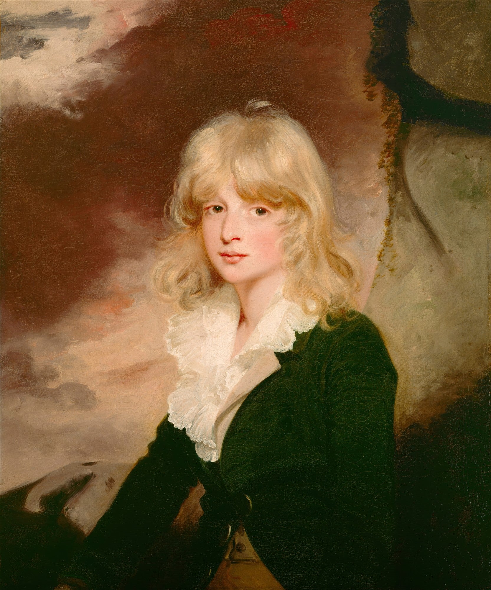 Retrato de um jovem com cabelos louros cacheados e olhos expressivos, vestindo um casaco verde escuro e um colarinho branco e bufante, ao estilo do século XVIII, pintado por John Hoppner.