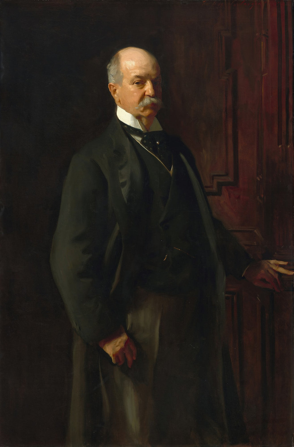 Retrato a óleo de um homem de meia-idade com bigodes, vestindo um terno escuro e camisa branca, com olhar direto e postura elegante, em um fundo escuro com detalhes de madeira à direita. Atribuído a John Singer Sargent.