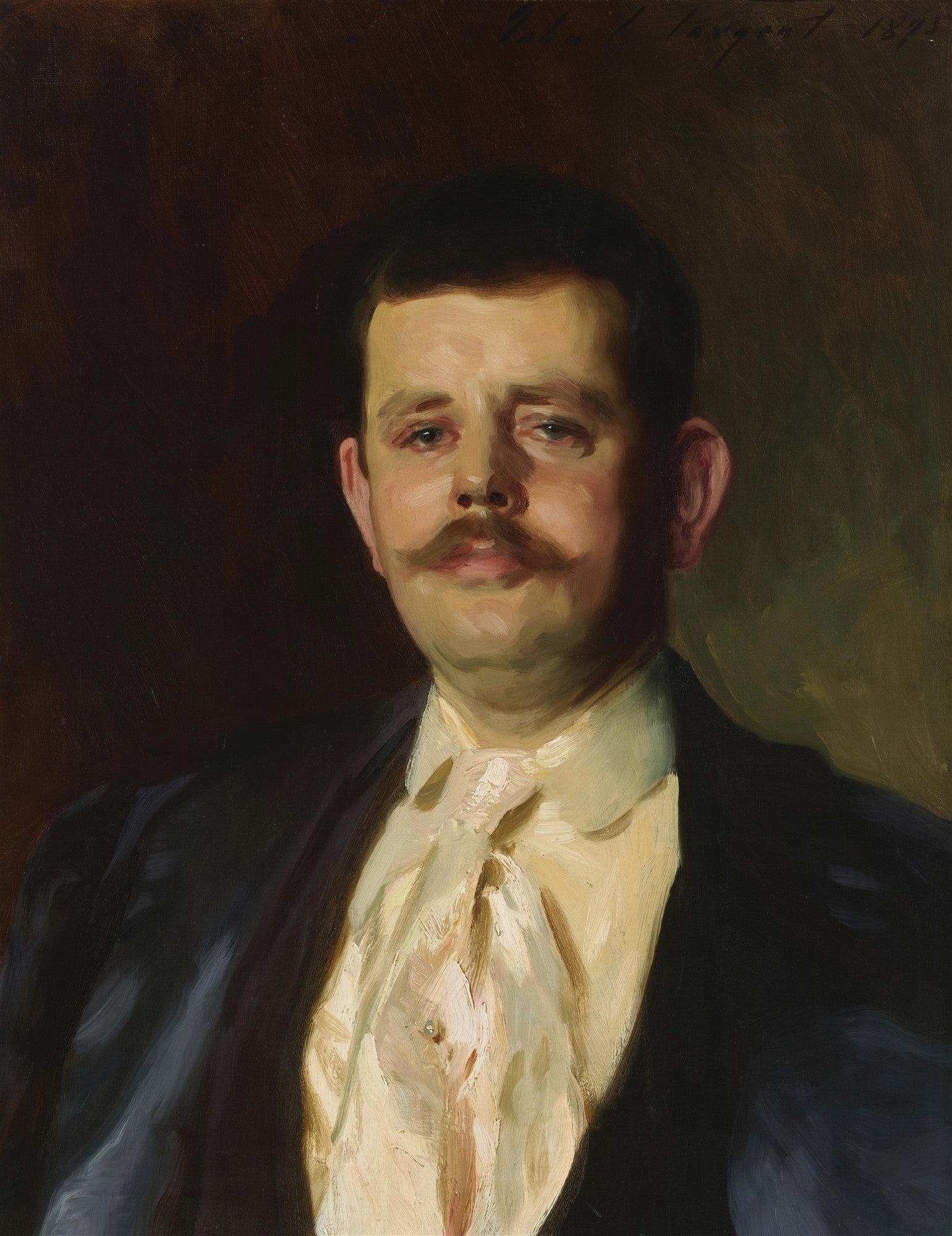 Retrato a óleo de um homem com bigode, vestindo terno escuro e camisa branca com laço. Fundo escuro. Obra de John Singer Sargent.