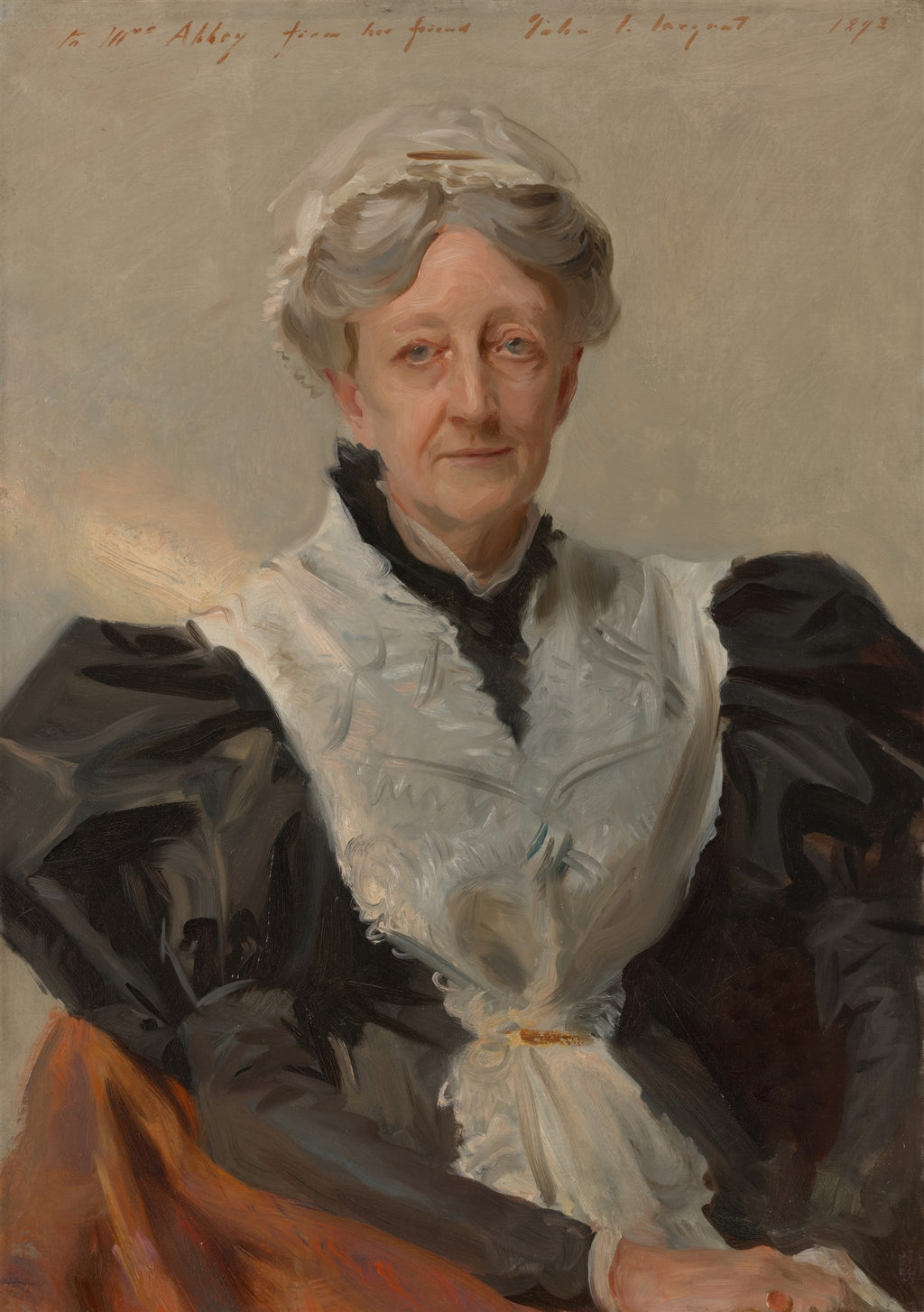 Retrato de uma senhora idosa com touca branca e vestes escuras, com um colarinho branco detalhado, pintado por John Singer Sargent. A mulher tem um semblante sério e sereno. A assinatura 'to Mrs Abbey from her friend John S Sargent 1893' aparece na parte superior direita da imagem.