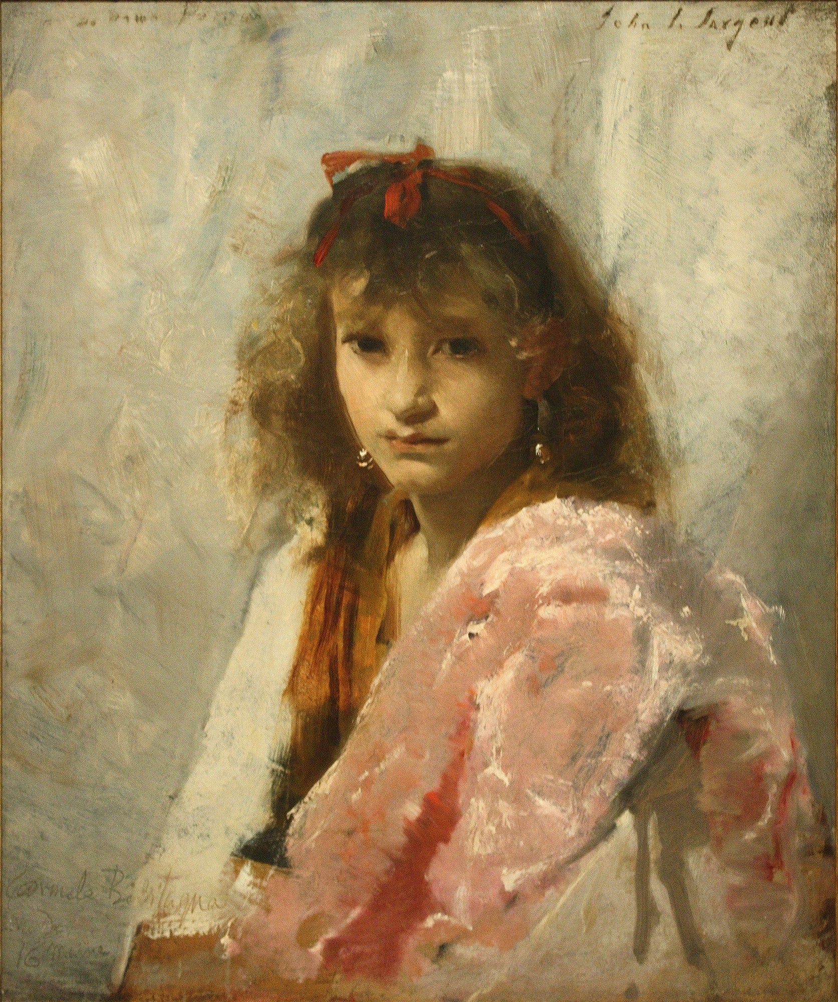 Retrato de Carmela Bertagna, uma jovem com cabelos castanhos cacheados e um laço vermelho, vestindo roupas em tons de rosa e branco, com um olhar pensativo, pintado por John Singer Sargent.
