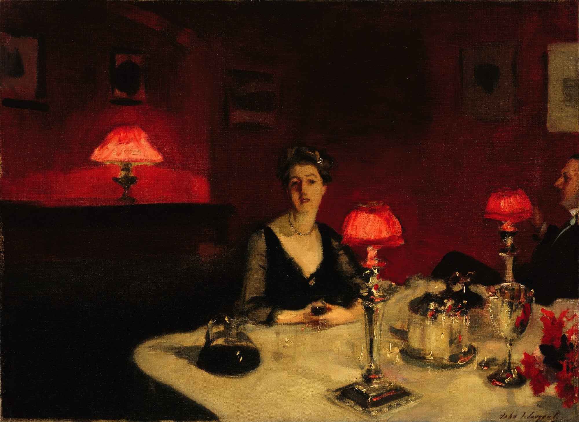 Quadro decorativo mostrando uma cena de jantar íntimo à noite, com uma mulher sentada à mesa sob a luz avermelhada de luminárias, com um homem ao lado direito. Pintura de John Singer Sargent.