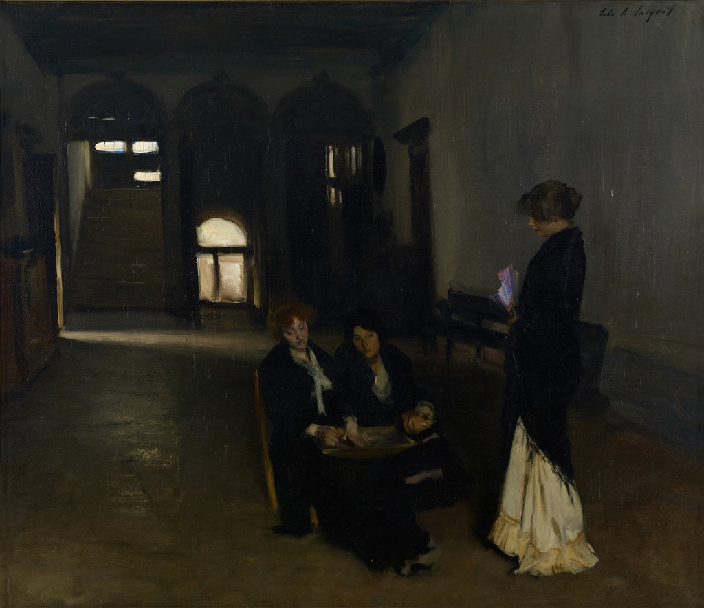 Pintura de John Singer Sargent, A Serenade ou No Corredor, mostrando três figuras femininas em um corredor escuro, iluminadas por uma janela. As figuras estão vestidas com roupas escuras e uma delas segura um leque colorido. A luz incide sobre o chão e as figuras, criando um contraste dramático de claro e escuro.