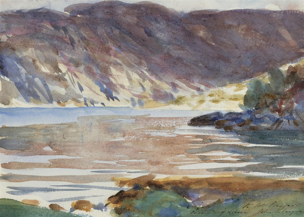 Aquarela de John Singer Sargent, representando uma paisagem costeira mediterrânea com montanhas rochosas e o mar azul-esverdeado, com assinatura no canto inferior direito.