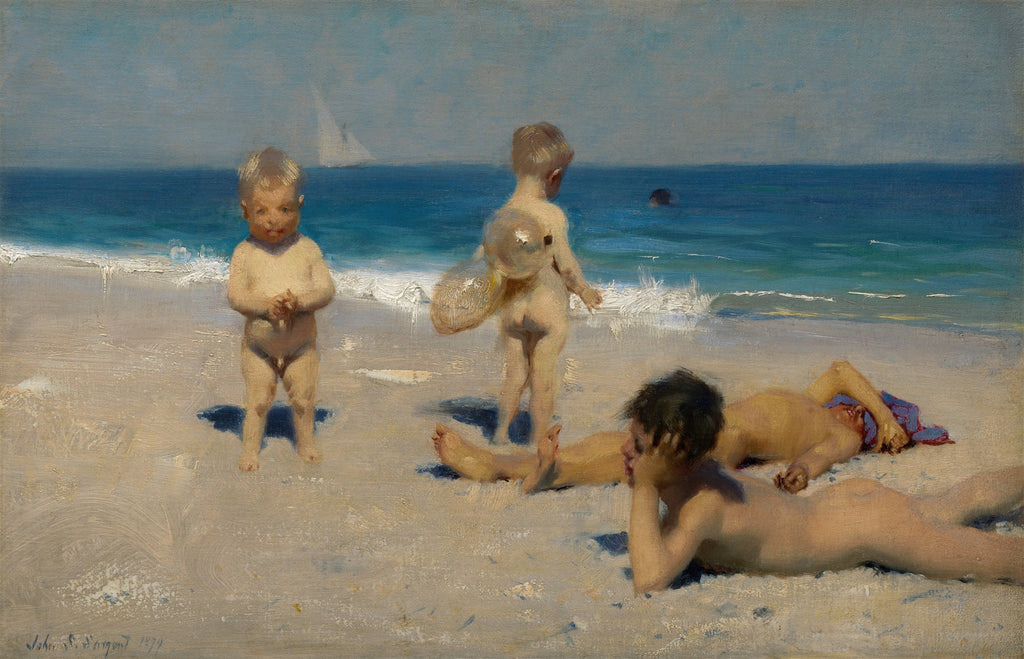 Pintura a óleo de John Singer Sargent, 'Children Bathing', mostrando crianças nuas na praia, com o mar azul e um barco ao fundo. A luz do sol ilumina a areia e as figuras.