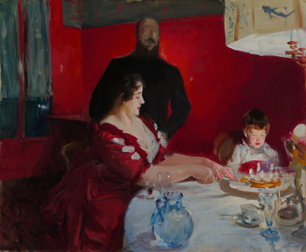 Quadro 'A Festa de Aniversário' de John Singer Sargent, retratando uma mulher de vestido vermelho e uma criança em torno de um bolo com velas, com um homem de barba ao fundo, em um ambiente de paredes vermelhas.