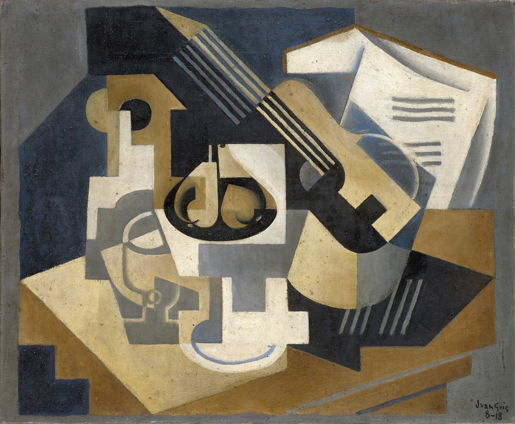 Quadro decorativo cubista de Juan Gris, 'Still Life with a Guitar', com formas geométricas de violão, jarro e partituras em tons de bege, marrom, cinza e azul escuro.