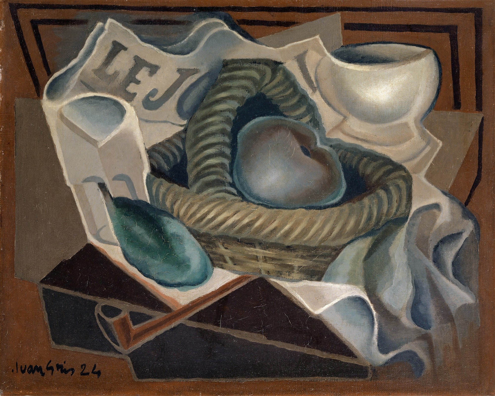 Uma pintura cubista de natureza-morta de Juan Gris, "Cesto de Frutas e Cachimbo", que apresenta um cesto de vime com frutas, um cachimbo, um copo e um jornal sobre uma superfície facetada em tons de cinza, marrom e azul esverdeado.